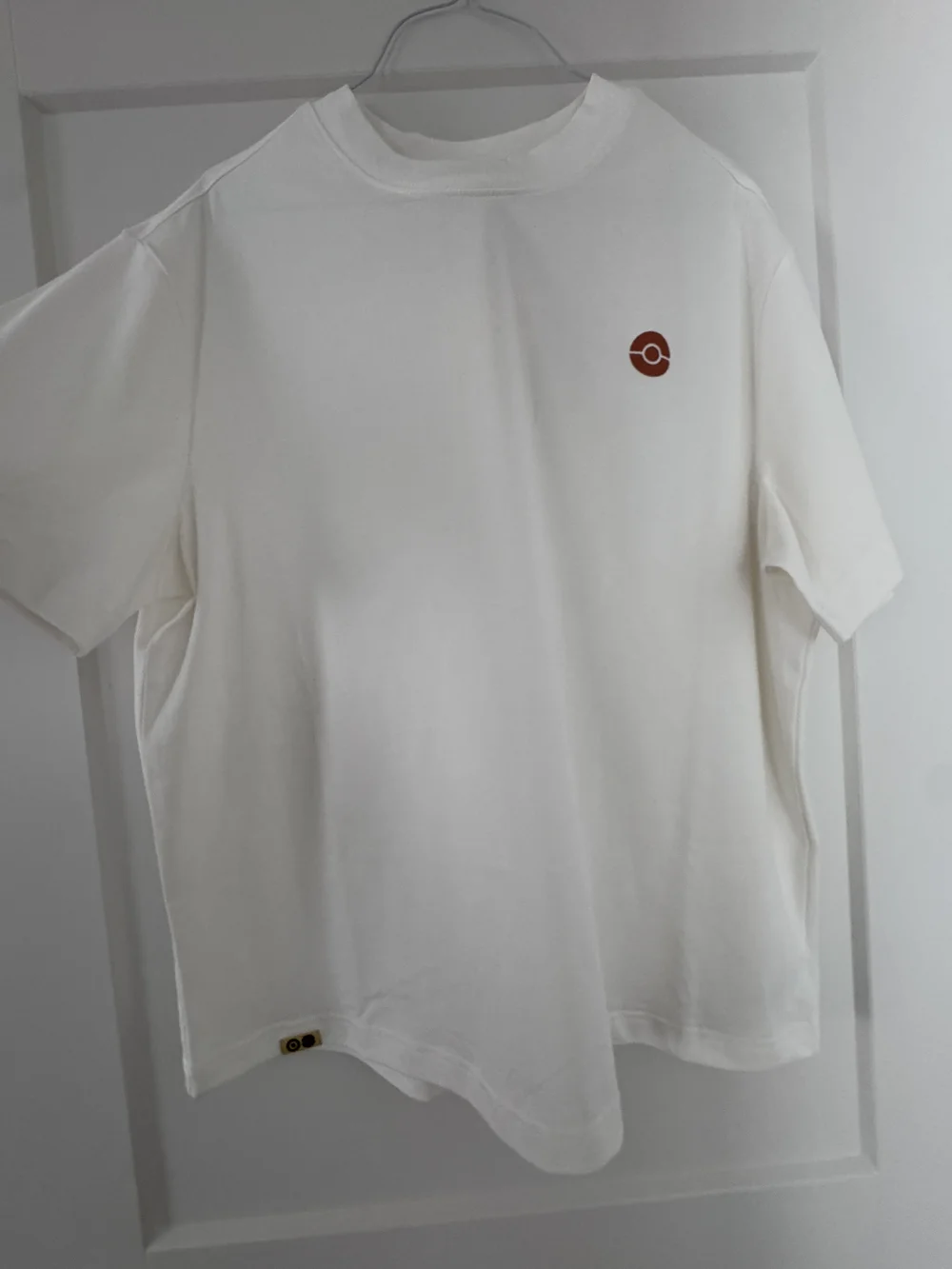 Pokemon Evee Adult Trainer Shirt - White - Picture 4 of 5